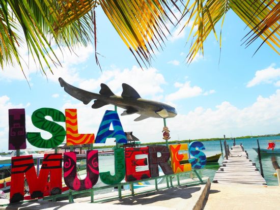 カタマランヨットで行くカリブ海クルージング＆イスラ・ムへ―レス島ツアー！＜英語／往復送迎／カンクン発＞ *港チェックインの日本人アシスタント付き