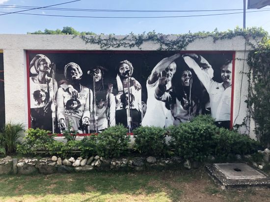 キングストン・ボブマーリーの軌跡ツアー ＜日本語ガイド／キングストン発 or モンテゴベイ発 or オーチョリオス発＞