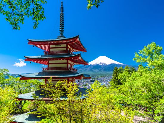 Japan_Yamanashi_Chureito Pagoda_pixta_78255874_M