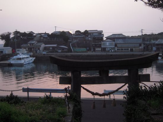神浦（こうのうら）まち歩き観光ガイドツアー 昔ながらの風景を楽しみながら、神浦のまち並みをめぐる！＜2時間／宇久島＞ by 宇久町観光協会