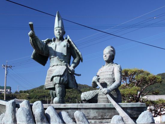宇久の歴史まち歩きガイドツアー　歴史マニア必見！平家伝説が残る宇久島の歴史的文化財を巡る＜2時間／宇久島＞ by 宇久町観光協会