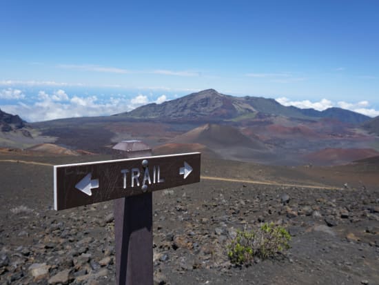 Maui Haleakala Crater Hiking Adventure for Advanced Hikers with Deli ...