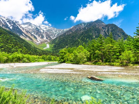 上高地日帰りバスツアー 北アルプス絶景ハイキングと自由散策満喫＋人気駅弁付き＜5～9月／新宿発＞