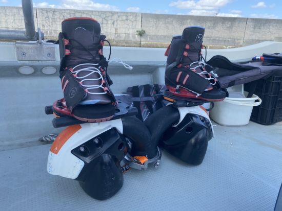 ジェットブレード体験　新感覚マリンスポーツ！海の上を飛んで絶景を楽しもう　シュノーケリングオプションあり＜10歳から参加OK／市街地ホテル送迎可＞