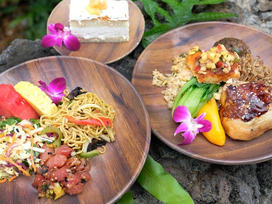 伝統ルアウ＆フラ ハワイアンショー　『ドラムス・オブ・ザ・パシフィック・ルアウ』＜ブッフェ夕食／飲み放題／ハイアットリージェンシー・マウイ＞