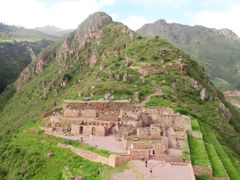 pisac_ruins_pixta_3305553_M