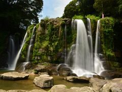 Japan_Kagoshima_Kiriharawaterfall_pixta_8073059_XL