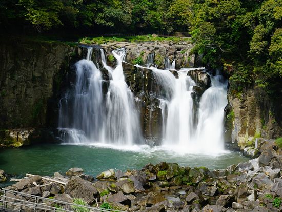 Japan_Miyazaki_Sekinoo_pixta_50655180_XL