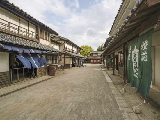 【嵐電・映画村セット券】嵐電1日フリーきっぷ＋東映太秦映画村の入村券＜セット割引券／利用可能区間：嵐電 嵐山本線・北野線 全線／京都市＞