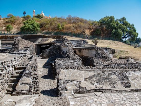 世界遺産プエブラ歴史地区＋チョルーラ遺跡1日観光ツアー！ロサリオ礼拝堂＋カテドラル＆カラフルな天使の街を散策＜混載／日本人ガイド／送迎あり／メキシコシティ発＞