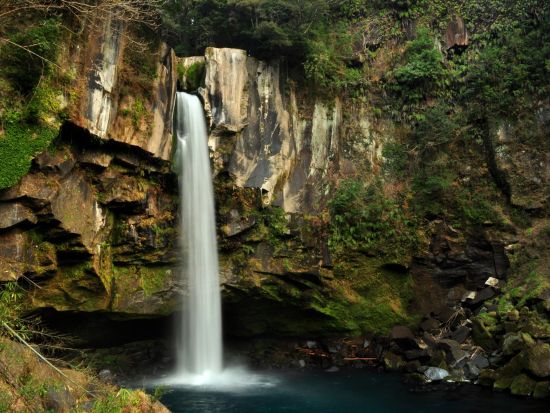 鹿児島市内発着貸切観光タクシー　日本百名山・霧島山の豊富な水を巡る旅　4つの水力発電所や大出水の湧水、霧島神水峡へ＜7～7.5時間＞