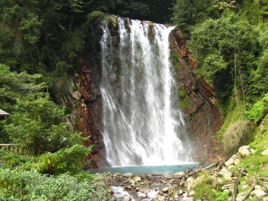 霧島市内発着貸切観光タクシー　日本百名山・霧島山の豊富な水を巡る旅　4つの水力発電所＋霧島最古の岩風呂＋犬飼滝などへご案内＜5時間＞