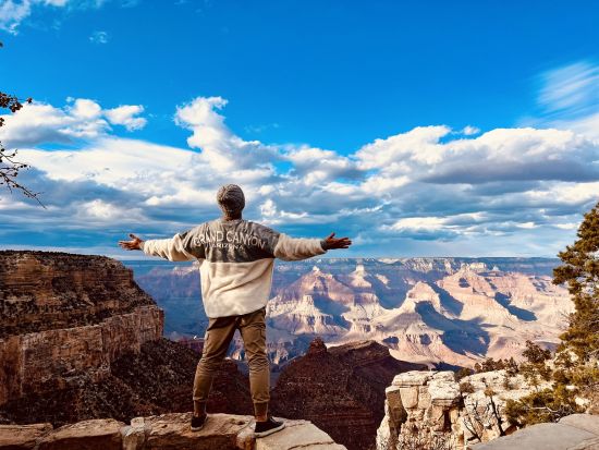 ラグジュアリーバンで行く グランドサークルツアー　グランドキャニオン＆アンテロープ＆モニュメントバレーなど＜4日間または5日間／貸切／日本語ドライバーガイド＞