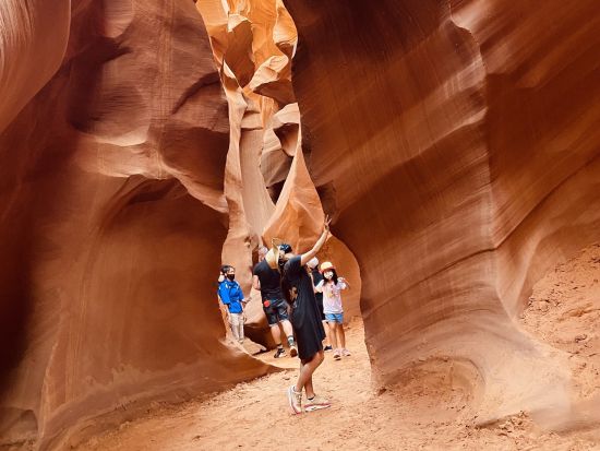 ラグジュアリーバンで行く グランドサークルツアー　グランドキャニオン＆アンテロープ＆モニュメントバレーなど＜4日間または5日間／乗合／日本語ドライバーガイド＞