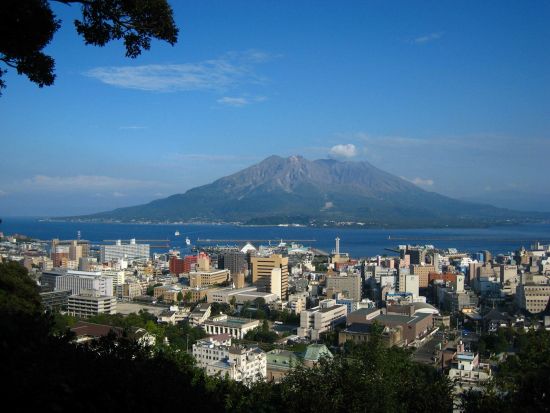 鹿児島市内発着貸切観光タクシー　市内観光＆桜島コース　仙厳園＋湯之平展望所＋黒神埋没鳥居＋桜島溶岩なぎさ公園など　＜5～5.5時間＞