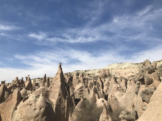 世界遺産カッパドキア 2泊3日ツアー　熱気球フライト＋ギョレメ＋ウフララ渓谷＋地下都市　洞窟ホテルに2連泊＜貸切／日本語ガイド／国内航空券込／イスタンブール発＞
