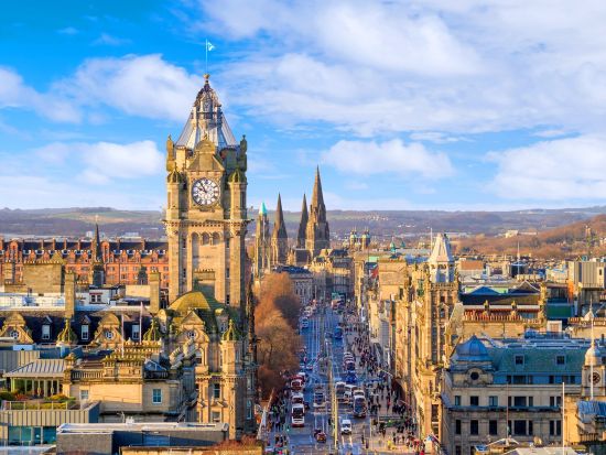スコットランド 古都エジンバラ　宿泊ツアー　エジンバラ城入場券＋乗り降り自由バス乗車券付 ＜1泊2日または2泊3日＞