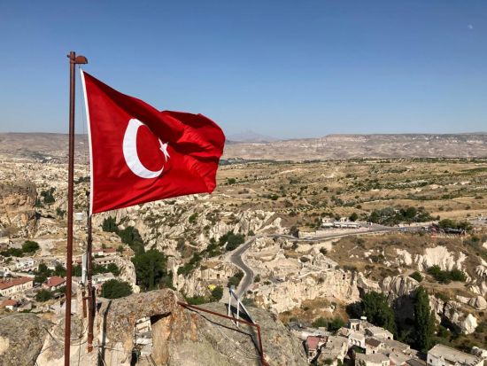 世界遺産カッパドキア 穴場をめぐる1日観光　奇岩群ラブバレー＋レッドバレー＋オズコナック地下都市＜貸切／昼食付／日本語ガイド／カッパドキア発＞