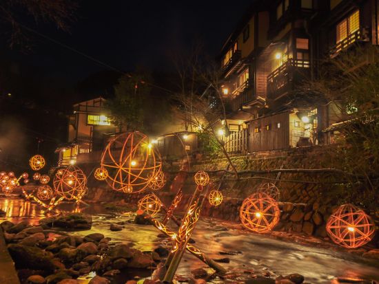 貸切送迎タクシー　熊本市内（熊本市内ホテル / 熊本駅 / 熊本空港）→黒川・小田・満願寺温泉 片道送迎サービス ＜1～9名／約2時間＞ by 熊本タクシー