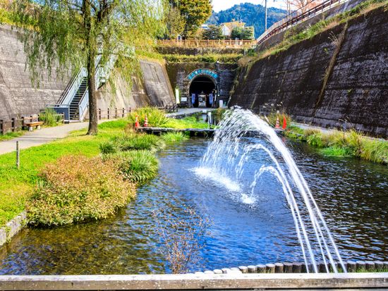 Japan_Kumamoto_Takamori_Yuusui_Tunnel_Park_高森湧水トンネル公園_pixta_59474856_M