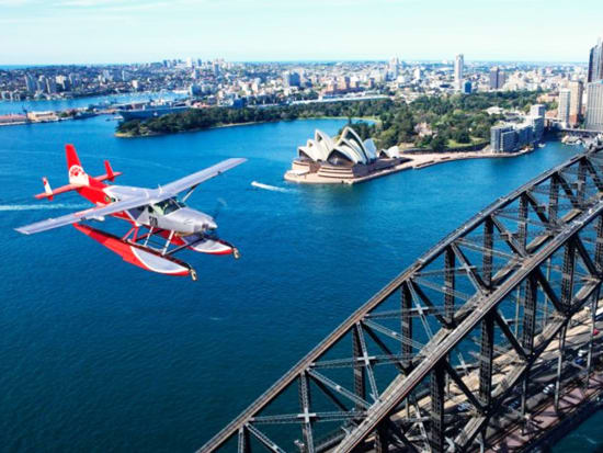 シドニー港からリッチに遊覧飛行☆水上飛行機で港が美しいシドニーの上空へ＜ローズ・ベイ水上空港発＞*ピクニックランチ付きプランあり