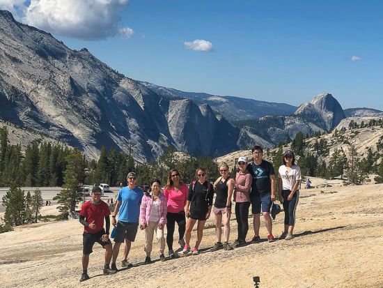 世界遺産ヨセミテ国立公園 2泊3日キャンプツアー　世界各国からの参加者多数 ＜5～10月／1名参加OK／英語ガイド＞