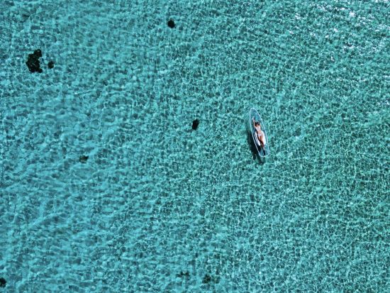 クリアSUPツアー クリアボードだから海の中を見ながらSUPを楽しめる！「宮古ブルー」の透き通る海を水中散歩＜送迎可能／宮古島＞by 宮古島マリン SUGAR3