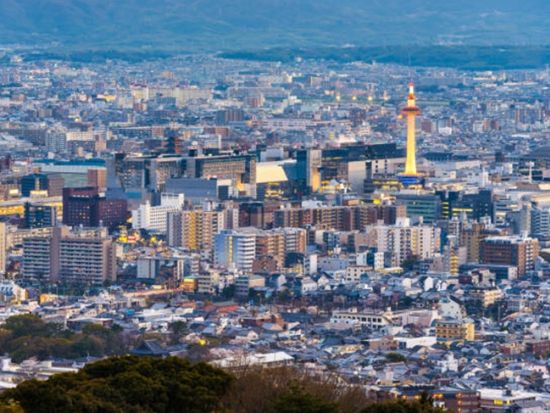 ヘリコプター遊覧 未経験の楽しさとまだ見ぬ京都を満喫！空の上で忘れられない非日常体験を＜フライト時間20分or30分／京都市＞