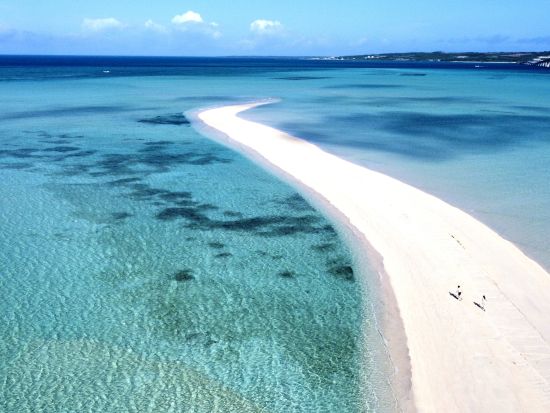 【貸切】ユニの浜クリアSUP＋ウミガメシュノーケリング 360℃海に囲まれた絶景が広がる幻の島「ユニの浜」へ＜送迎可能／宮古島＞by 宮古島マリン SUGAR3