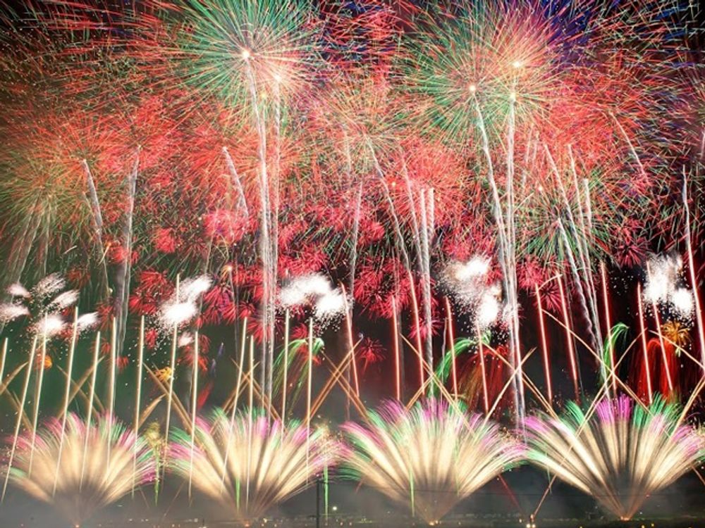 大曲の花火 第96回全国花火競技大会 デラックステーブル席6ブロック17