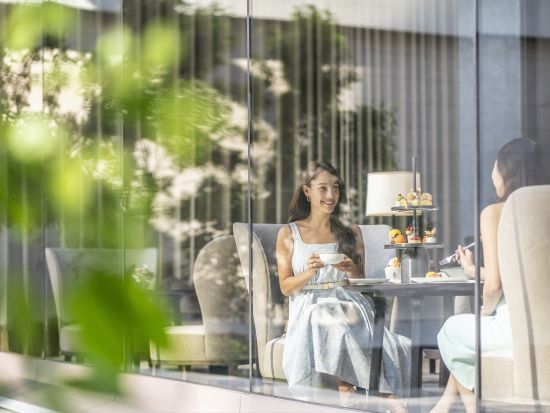 フォー シーズンズ ホテル バンコク「 Four Seasons Hotel Bangkok」アフタヌーンティー食事券&事前予約サービス＜サパーンタクシン駅＞ 
