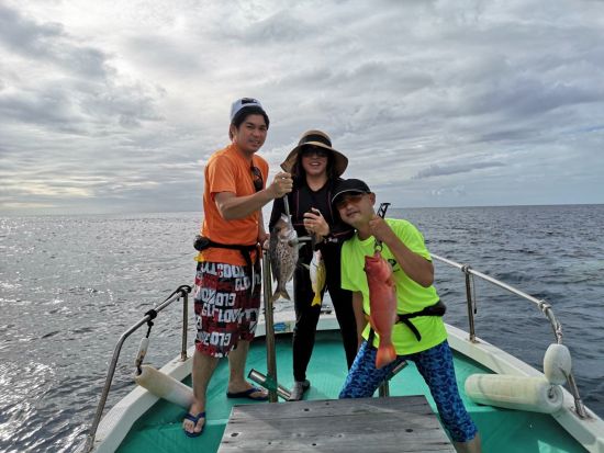 体験フィッシング＋シュノーケリング　秘境「奥西表」エリアで2つのアクティビティを楽しもう＜6歳から参加可／上原港・西部地区ホテル無料送迎可＞