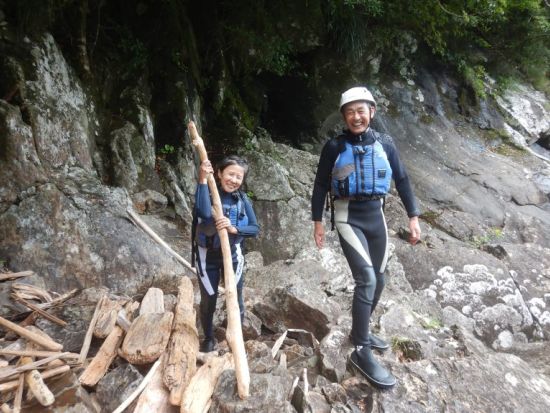リバーカヤック＆キャニオニング1日ツアー 屋久島公認ガイド 田脇さんがご案内　秘境の滝までプチ冒険！ by ショアーズ
