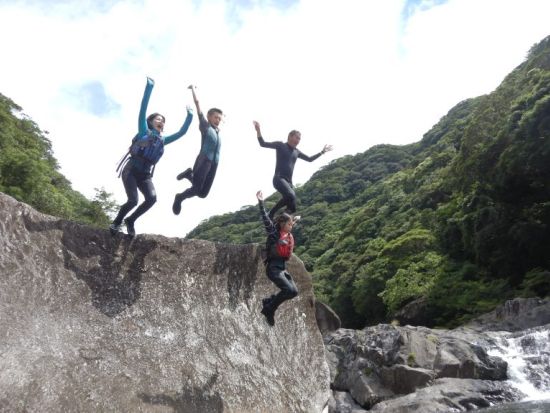 リバーカヤック＆キャニオニング1日ツアー 屋久島公認ガイド 田脇さんがご案内　秘境の滝までプチ冒険！ by ショアーズ