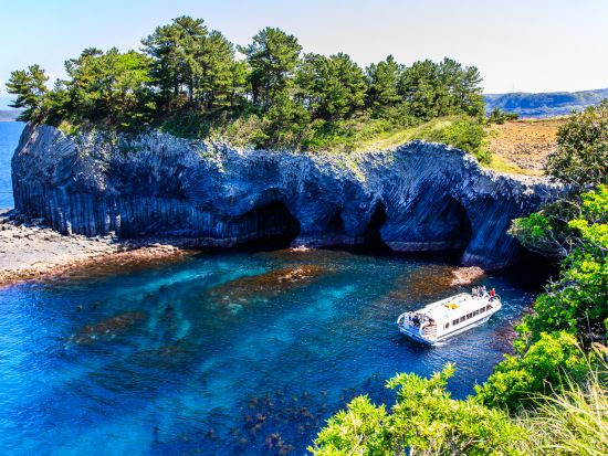 嬉野温泉駅発／武雄市内着貸切観光タクシー　呼子＆唐津コース　唐津城＋宝当神社（高島）＋七ツ釜遊覧＋波戸岬観光 ＜約9時間＞ by 温泉タクシー