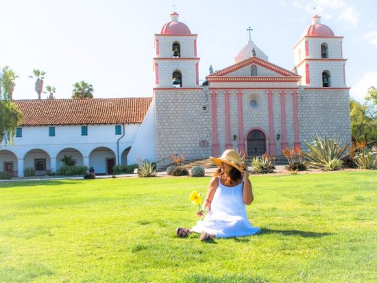 サンタバーバラ＆ソルバング 南カリフォルニアを楽しむ日帰りツアー ワイナリー見学付き＜日本語ガイド／ロサンゼルス発着＞ 