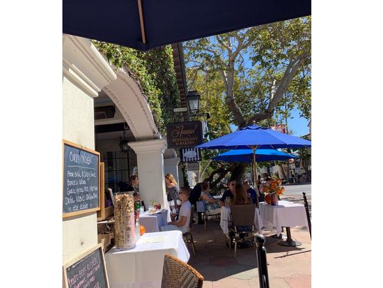 4016E069F476463E84E88E164A9C3CBE