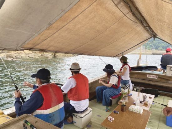 全国でも珍しい木造船で鞆の浦近海をゆったり遊覧＆釣り体験＜2時間／釣具一式レンタル付／福山＞ 