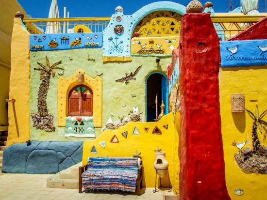 【プライベート】エジプトの青い村「ヌビア村」フォトジェニックな村の歴史と文化に触れる半日観光ツアー＜日本語または英語／チップ込／アスワン発＞