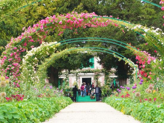 モネの庭園ジヴェルニー　半日観光ツアー ＜午前／日本語／4～10月／火・金曜＞by Mybus