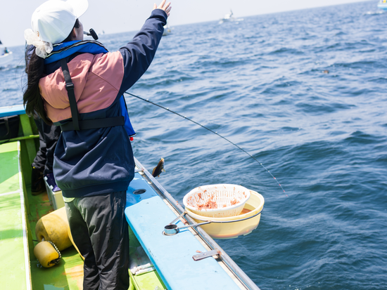 Japan_Generic_Fishing_pixta_91063491_XL