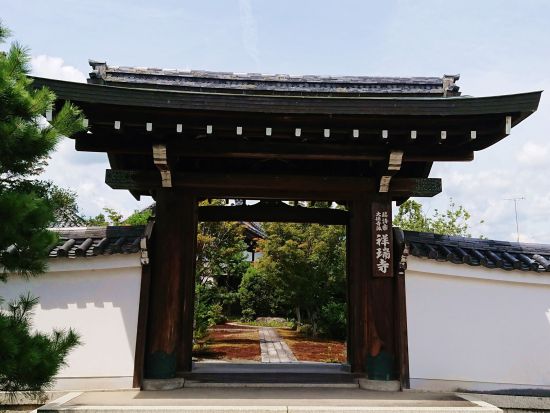 堅田まちあるきツアー 地元のボランティアガイドがご案内！湖族の郷・堅田の歴史や文化を感じる  老舗和菓子屋のお土産付き ＜2時間30分／約4.2km／大津市＞