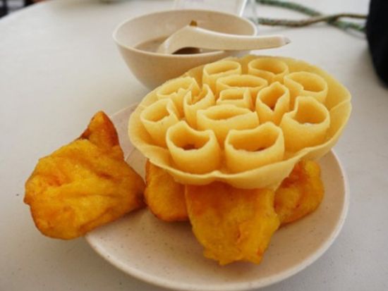 ジャングル・リバークルーズ＆ホタル・ウォッチングツアー　マングローブ探検！日没後の幻想的なホタルの光を見に行こう＜日本語ガイド／午後／夕食付き／コタキナバル発＞