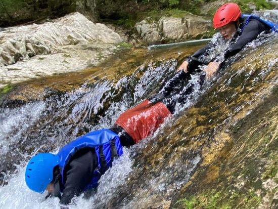 即予約確定！水上キャニオニングツアー 爽やかな渓谷の中で大自然を満喫！全身で楽しむアクティビティ 中学生以上から参加OK＜午前・午後／みなかみ町＞