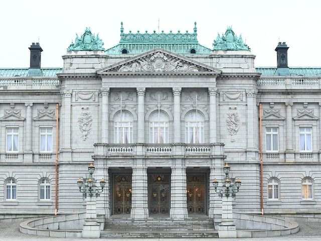 迎賓館赤坂離宮＋国立競技場スタジアム内部見学バスツアー サイン