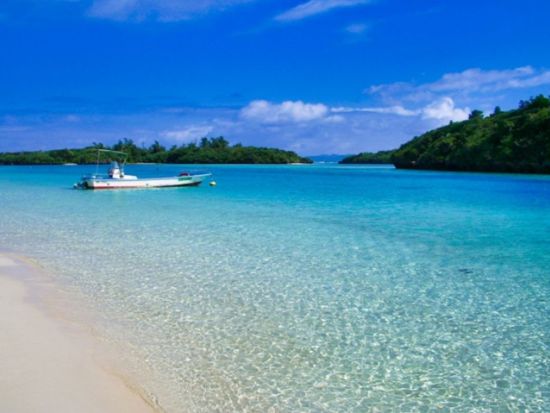 EVトライクツアー　専属ガイドがご案内！電動三輪バイクを運転して川平湾へ！＜送迎可／石垣島＞ by EVOLRIDE