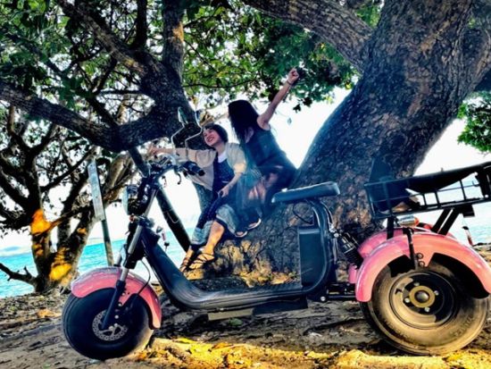 EVトライクツアー　専属ガイドがご案内！電動三輪バイクを運転して御神崎へ＜送迎可／石垣島＞ by EVOLRIDE