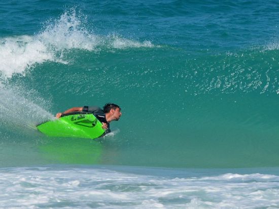 湘南・茅ヶ崎　ボディボード体験スクール 公認インストラクターが親切、丁寧、分かり易くレクチャー＜午前・午後／3時間／茅ヶ崎＞ by SKY SURF YOGA