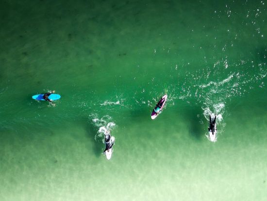 サーフィンプライベートスクール 湘南で波乗りデビュー 最大2名＜午前・午後／茅ヶ崎＞ by SKY SURF YOGA