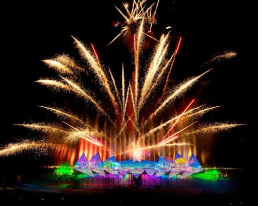 音楽と水のショー「ウィング・オブ・タイム（Wings of Time）」鑑賞 ＜夕食付き／日本語ガイド＞